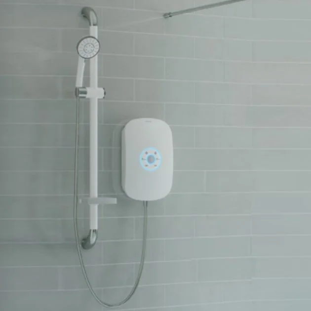 AKW Smartcare Plus White Electric Shower with Kit with M11 Pump – 9.5kw