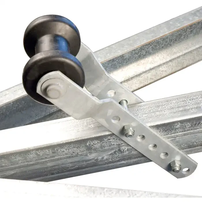 C.E. Smith 4″ Adjustable Keel Roller Assembly f/2″ Tongue – Black