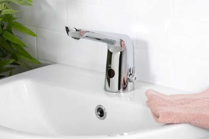 Infrared Temperature Control Automatic Basin Spout Brushed Nickel