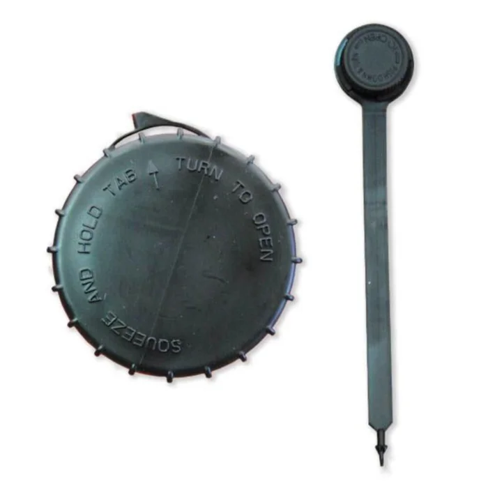 Replacement 2.2 Gallon Tether/Spout Cap & Back Cap RP002